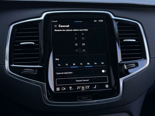Volvo XC90 T8 AWD ULTIMATE DARK B&W 1.MAJ