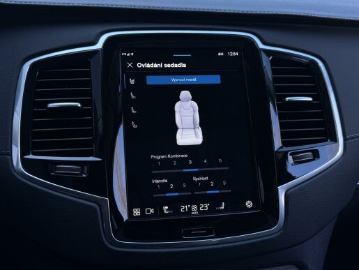 Volvo XC90 T8 AWD ULTIMATE DARK B&W 1.MAJ