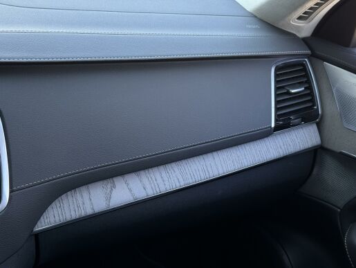 Volvo XC90 T8 AWD ULTIMATE DARK B&W 1.MAJ