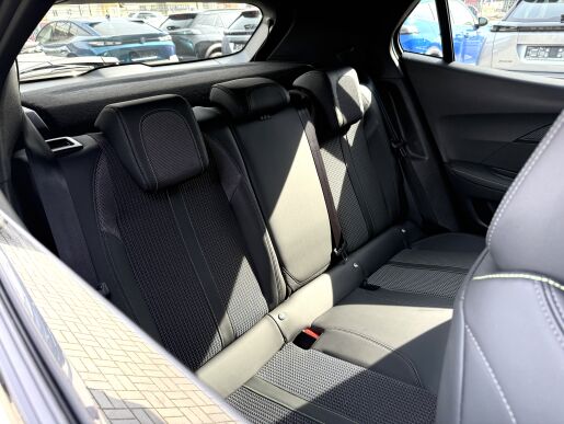 Peugeot 2008 GT LINE 130k, Navigace, Tažné