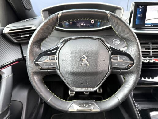Peugeot 2008 GT LINE 130k, Navigace, Tažné