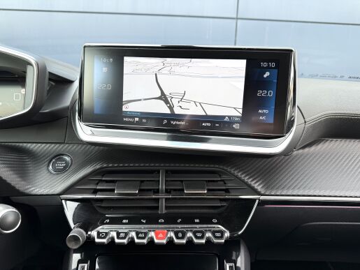 Peugeot 2008 GT LINE 130k, Navigace, Tažné