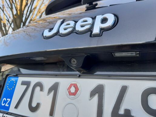Jeep Grand Cherokee 3,0 CRD Overland,ČR,1.maj.DPH