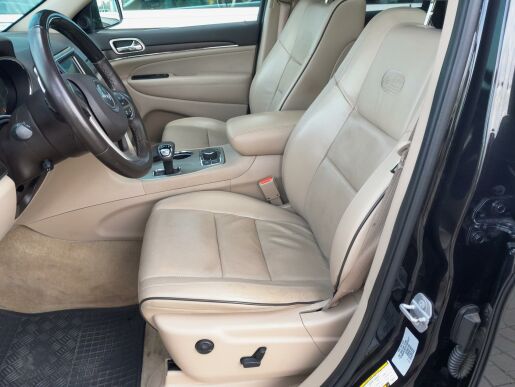 Jeep Grand Cherokee 3,0 CRD Overland,ČR,1.maj.DPH