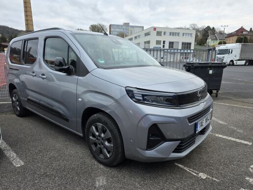 Opel Combo ELEGANCE PLUS L2 1.5BlueHDi 130k AUT8 TAŽNÉ/NAVIGACE