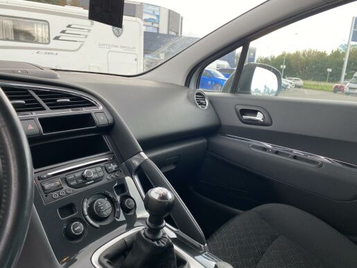 Peugeot 3008 1.6 BlueHDI BUSINESS 120K MAN6