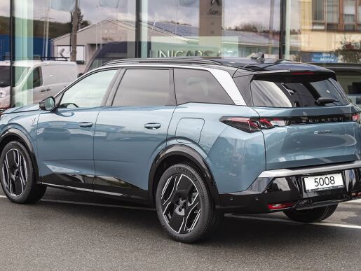 Peugeot 5008 0,0 E- GT Elektromotor 157 kW