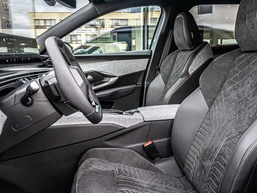 Peugeot 5008 0,0 E- GT Elektromotor 157 kW