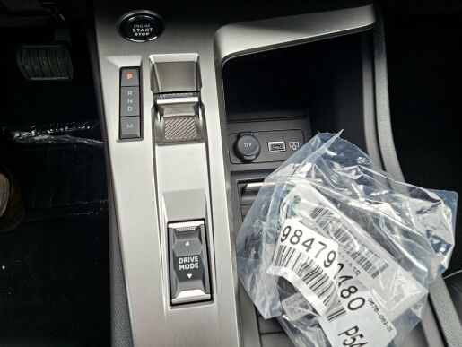 Peugeot 408 ALLURE Hybrid 145 e-DCS6