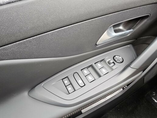 Peugeot 408 ALLURE Hybrid 145 e-DCS6