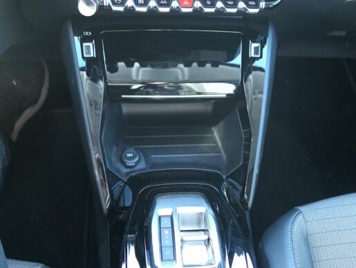 Peugeot 208 ALLURE 1.2PT 100 EAT8