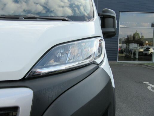 Peugeot Boxer Combi L1H1 2.2BHDi 140k MAN6