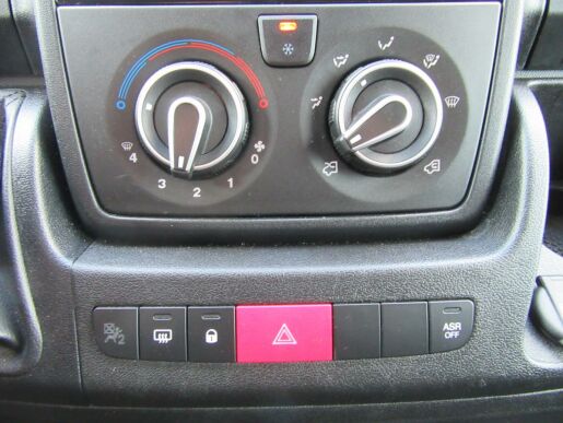 Peugeot Boxer Combi L1H1 2.2BHDi 140k MAN6