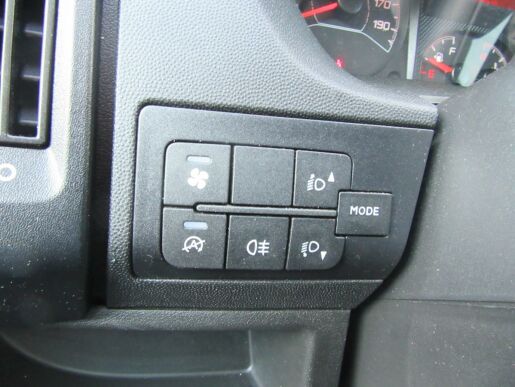 Peugeot Boxer Combi L1H1 2.2BHDi 140k MAN6