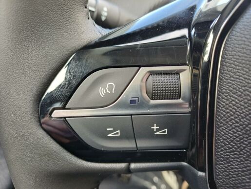 Peugeot 208 Style Elektro 100kW/136k