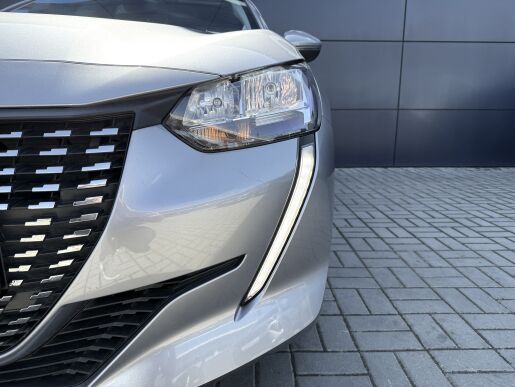 Peugeot 208 ALLURE, 130koní, Automat 8st., Navigace