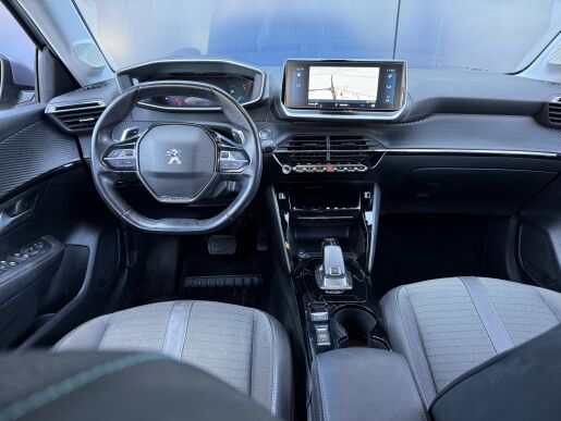 Peugeot 208 ALLURE, 130koní, Automat 8st., Navigace
