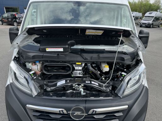 Opel Movano 2.2 VAN 3500 L3H2 103 KW MT6