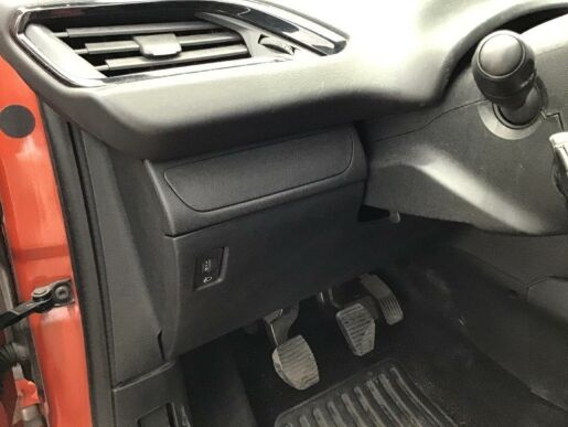 Peugeot 208 1.2 PURETECH 82K ACTIVE MAN5