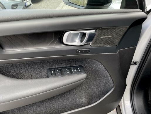 Volvo C40 RECHARGE Twin 4x4 // ULTIMATE