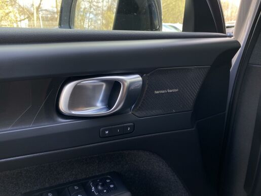 Volvo C40 RECHARGE Twin 4x4 // ULTIMATE