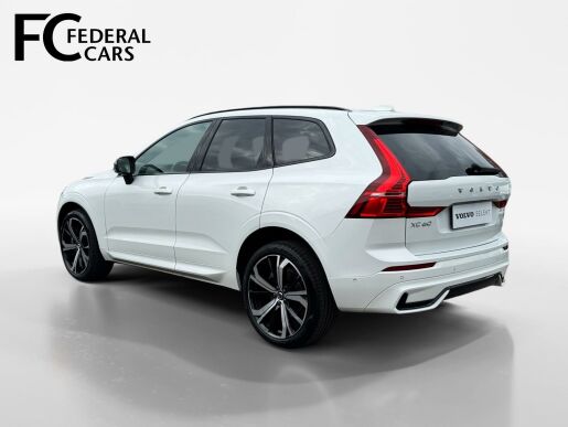Volvo XC60 B5 AWD ULTIMATE DARK B&W +KOLA