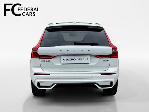 Volvo XC60 B5 AWD ULTIMATE DARK B&W +KOLA
