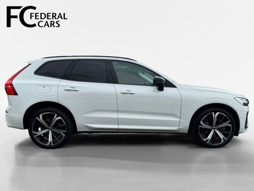 Volvo XC60 B5 AWD ULTIMATE DARK B&W +KOLA