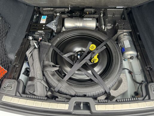 Volvo XC60 B5 AWD ULTIMATE DARK B&W +KOLA