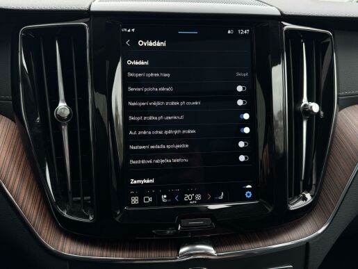 Volvo XC60 B5 AWD ULTIMATE DARK B&W +KOLA