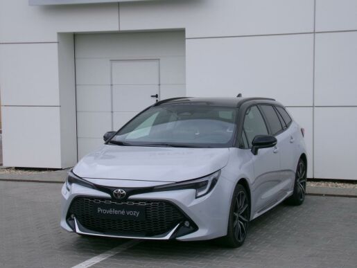 Toyota Corolla GR SPORT DYNAMIC 2,0 HEV 135kW