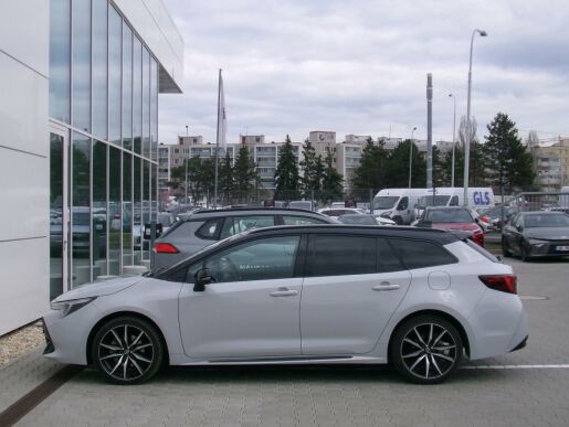 Toyota Corolla GR SPORT DYNAMIC 2,0 HEV 135kW