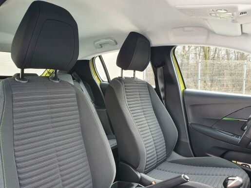 Peugeot 208 STYLE PureTech 100 S&S MAN6
