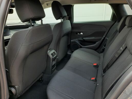 Peugeot 308 SW ACTIVE BlueHDi 130 S&S EAT8