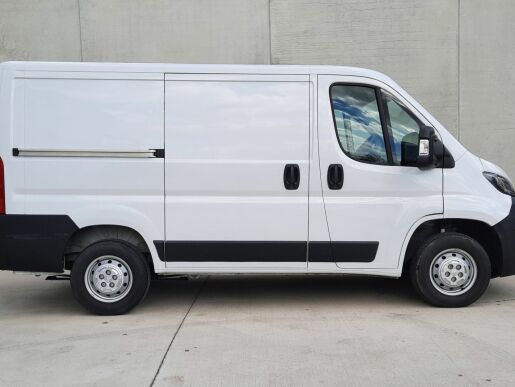 Peugeot Boxer Furgon 3000 L1H1 BlueHDi 140k
