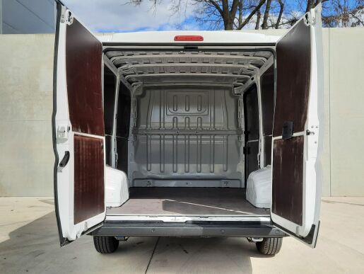 Peugeot Boxer Furgon 3000 L1H1 BlueHDi 140k