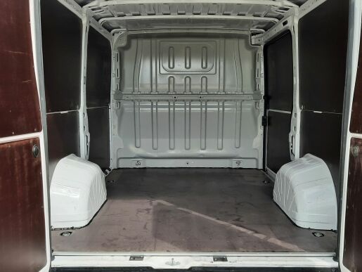 Peugeot Boxer Furgon 3000 L1H1 BlueHDi 140k