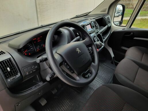 Peugeot Boxer Furgon 3000 L1H1 BlueHDi 140k