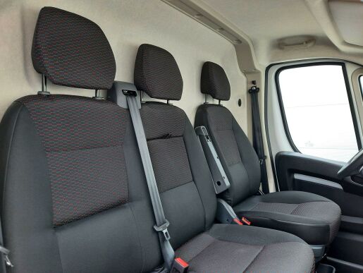 Peugeot Boxer Furgon 3000 L1H1 BlueHDi 140k