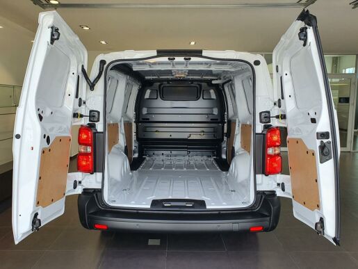Peugeot Expert Furgon L3 2.0 BlueHDi 1