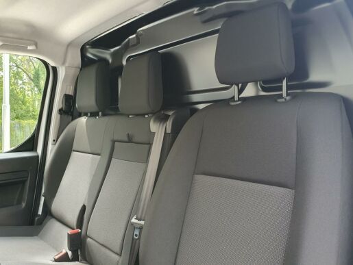 Peugeot Expert Furgon L3 2.0 BlueHDi 1