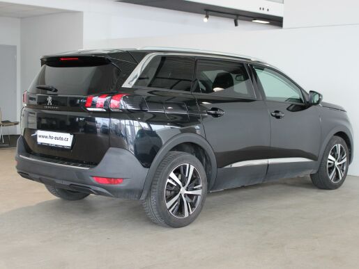 Peugeot 5008 1.2PureTech,130HP,ČR,navi1.maj