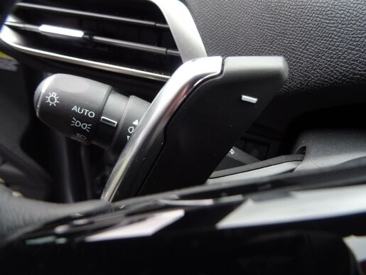 Peugeot 5008 ALLURE PACK BlueHDi 130 EAT8