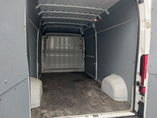 Citroën Jumper 2,2 BlueHDi 140k L3H2 FG