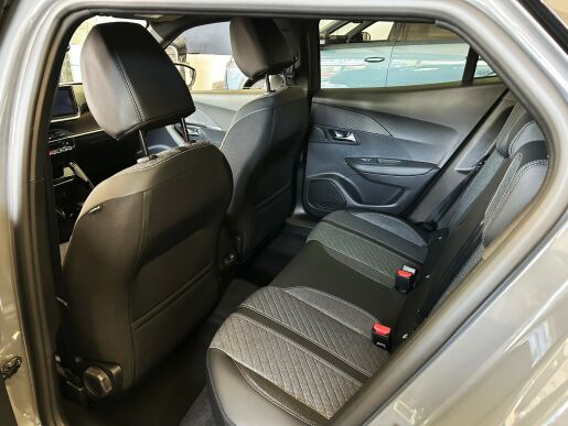 Peugeot 2008 ALLURE Hybrid 145 e-DCS6