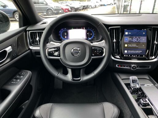 Volvo S60 B5 (benzín) AWD // ULTIMATE
