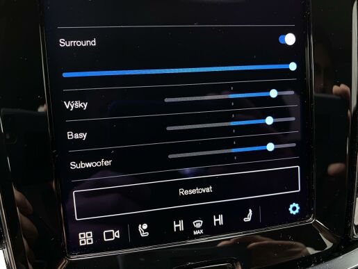 Volvo S60 B5 (benzín) AWD // ULTIMATE