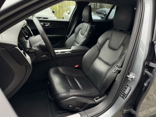 Volvo V60 T5 AWD Cross Country 1.MAJ.