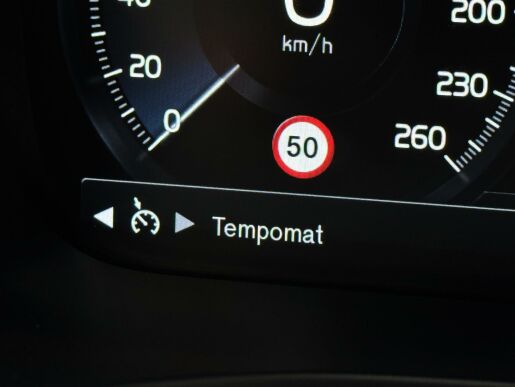 Volvo V60 T5 AWD Cross Country 1.MAJ.