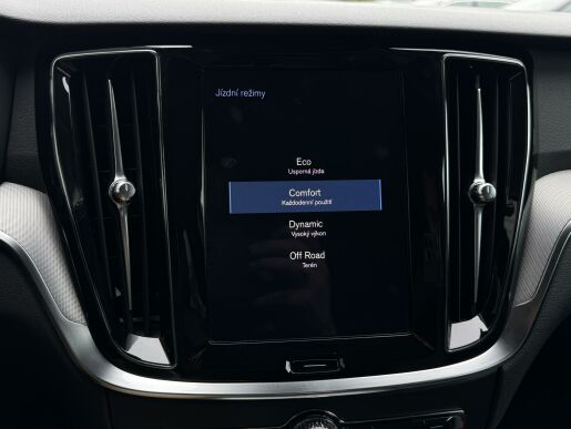 Volvo V60 T5 AWD Cross Country 1.MAJ.